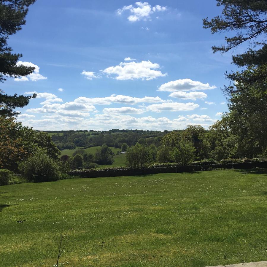 Hill House B & B & Luxury Shepherds Huts Castle Combe Exterior photo